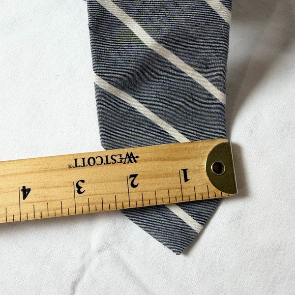 NWT N. Crew Hand Made in USA Linen Silk Blend Slim Classic Gray Striped Tie - Picture 3 of 11
